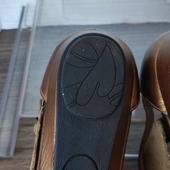 Clarks Artisan Strappy Sandals Size 8 Bronze Metallic Leather Open Toe Comfort - Picture 12 of 12